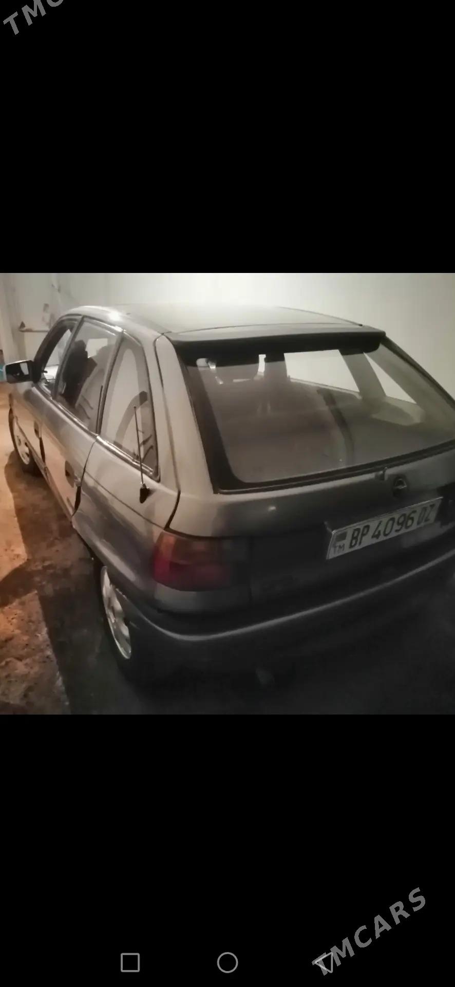 Opel Astra 1993 - 30 000 TMT - Дашогуз - img 3