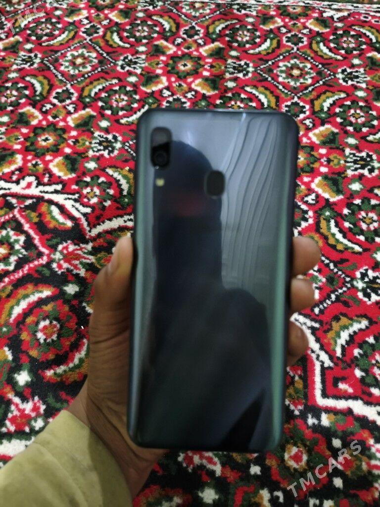samsung A30 - Чарджоу - img 2