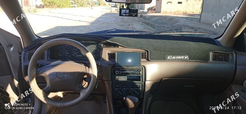 Toyota Camry 1999 - 130 000 TMT - Köneürgenç - img 4