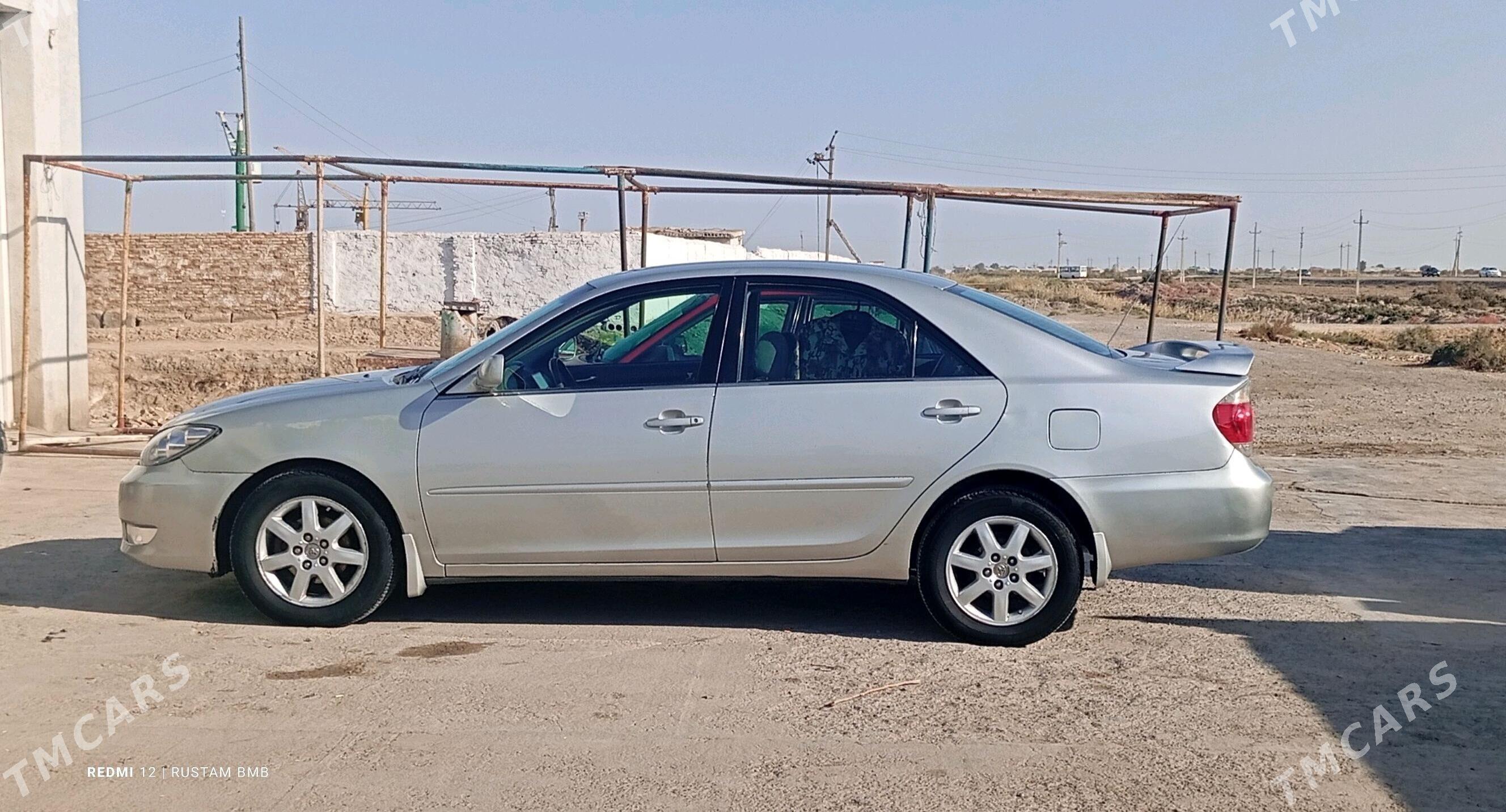 Toyota Camry 2005 - 170 000 TMT - Мары - img 1