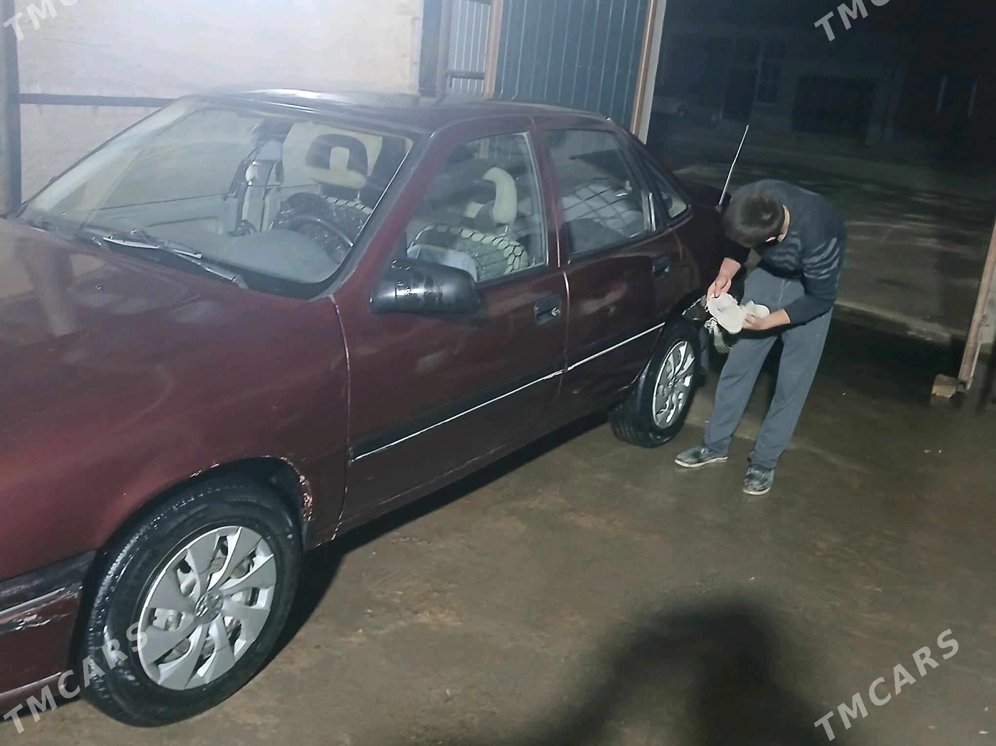 Opel Vectra 1992 - 40 000 TMT - Gurbansoltan Eje - img 2