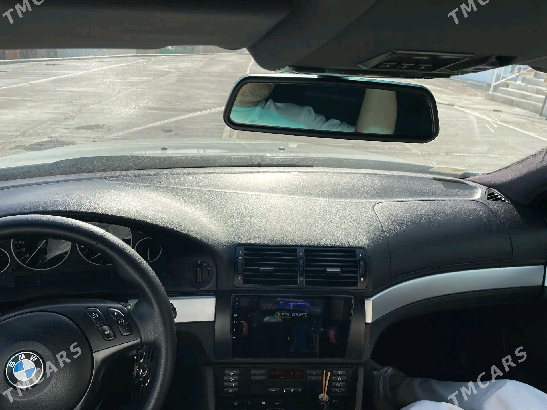 BMW E39 2002 - 130 000 TMT - Türkmenbaşy - img 4