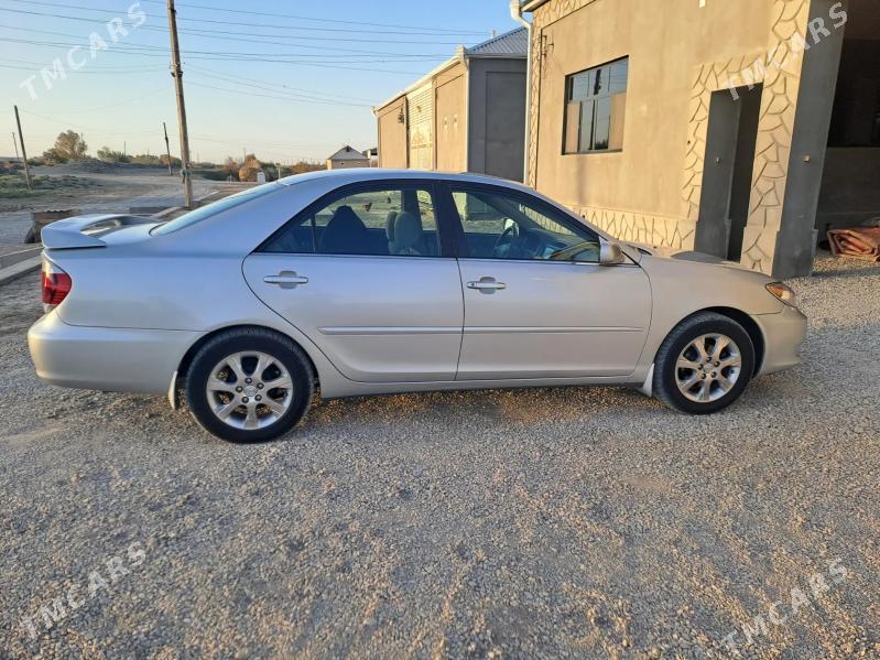Toyota Camry 2004 - 160 000 TMT - Байрамали - img 4