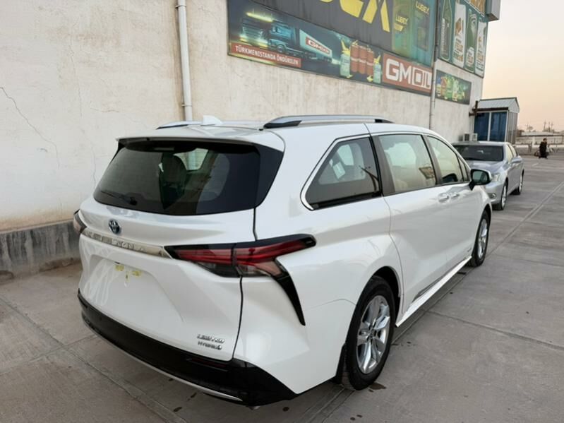 Toyota Sienna 2021 - 620 000 TMT - Aşgabat - img 3