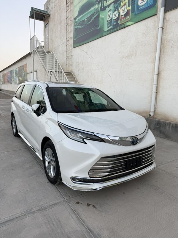 Toyota Sienna 2021 - 620 000 TMT - Aşgabat - img 1