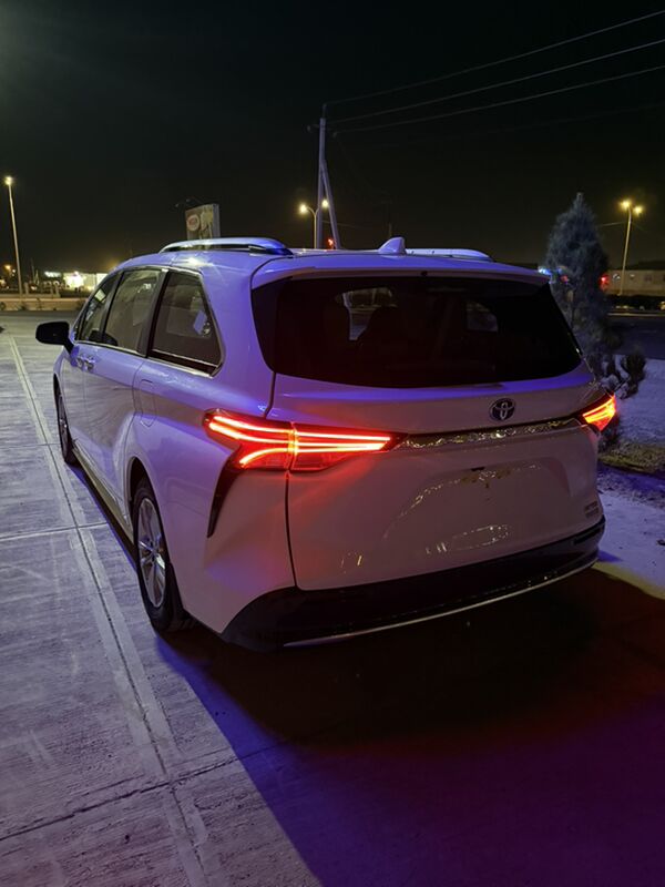 Toyota Sienna 2021 - 620 000 TMT - Aşgabat - img 5