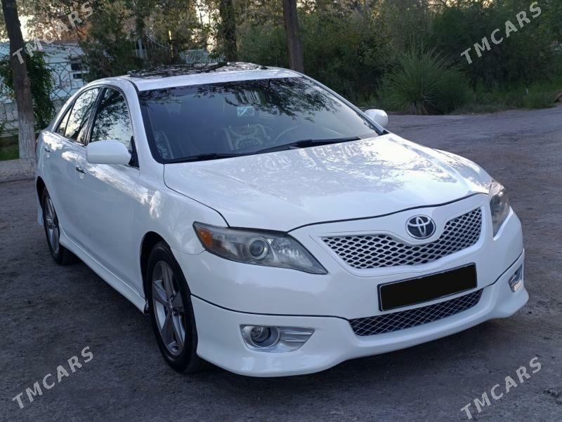 Toyota Camry 2010 - 220 000 TMT - Дашогуз - img 2