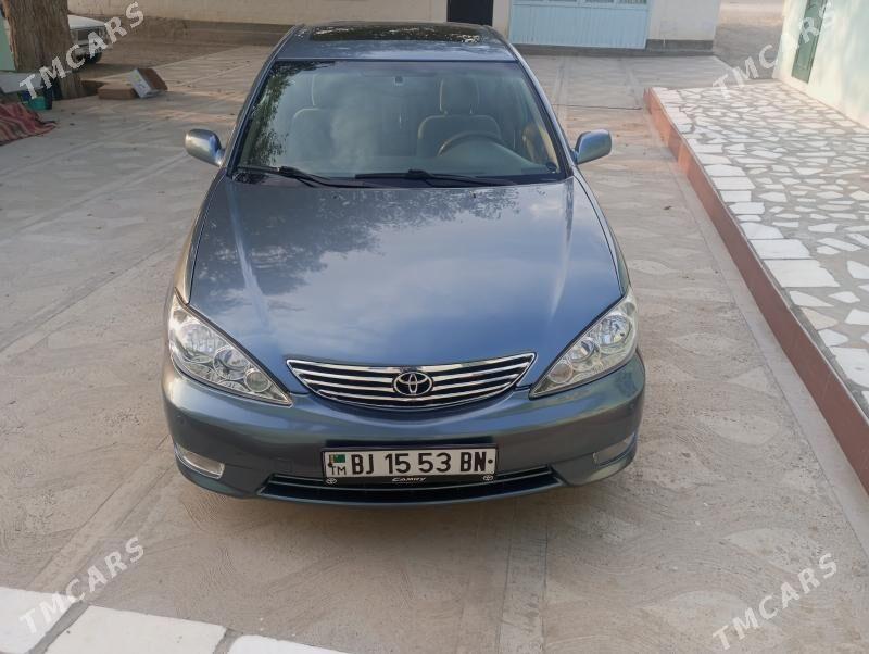 Toyota Camry 2003 - 150 000 TMT - Берекет - img 3