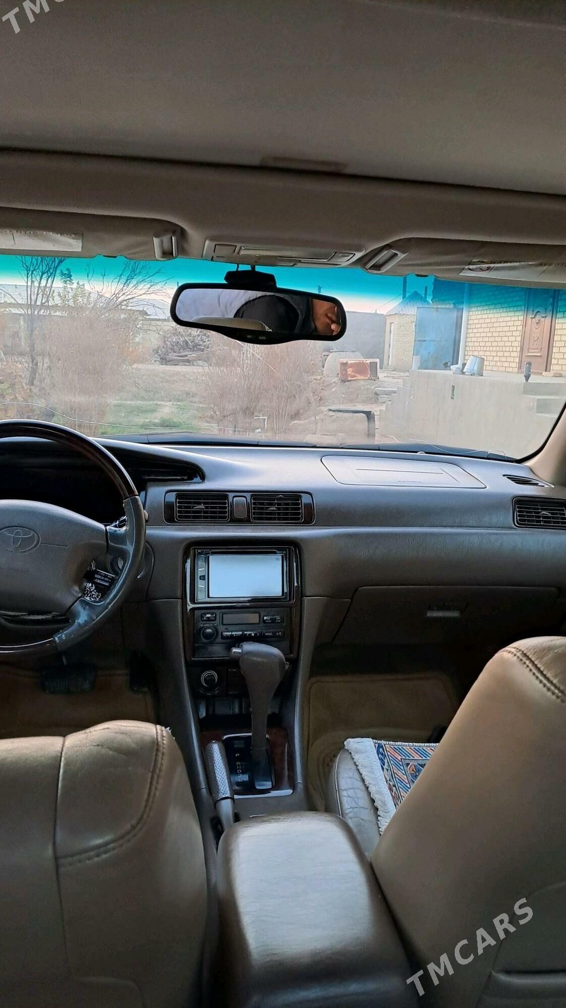 Toyota Camry 1999 - 160 000 TMT - Baýramaly - img 3