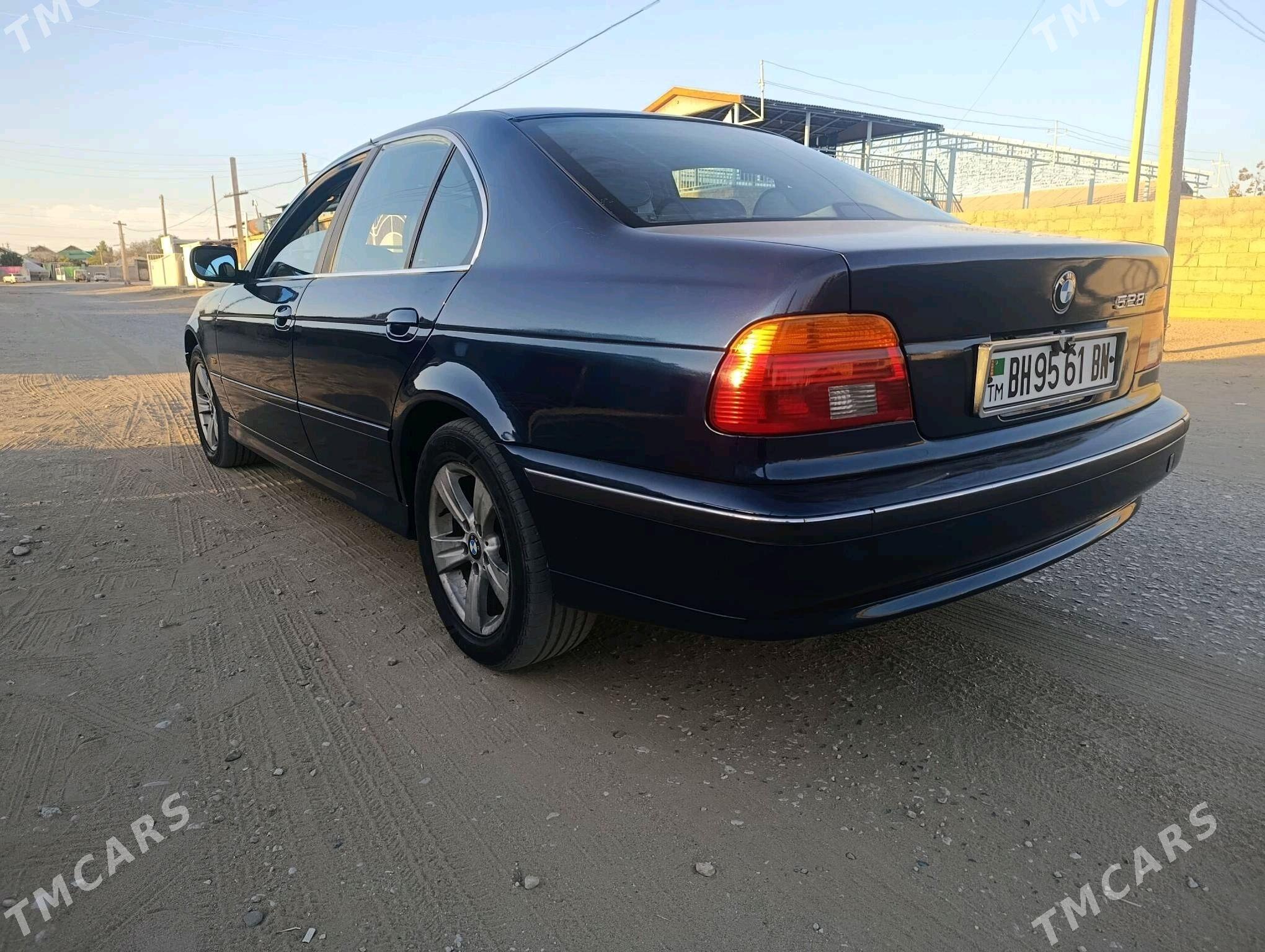 BMW 525 1998 - 85 000 TMT - Balkanabat - img 3