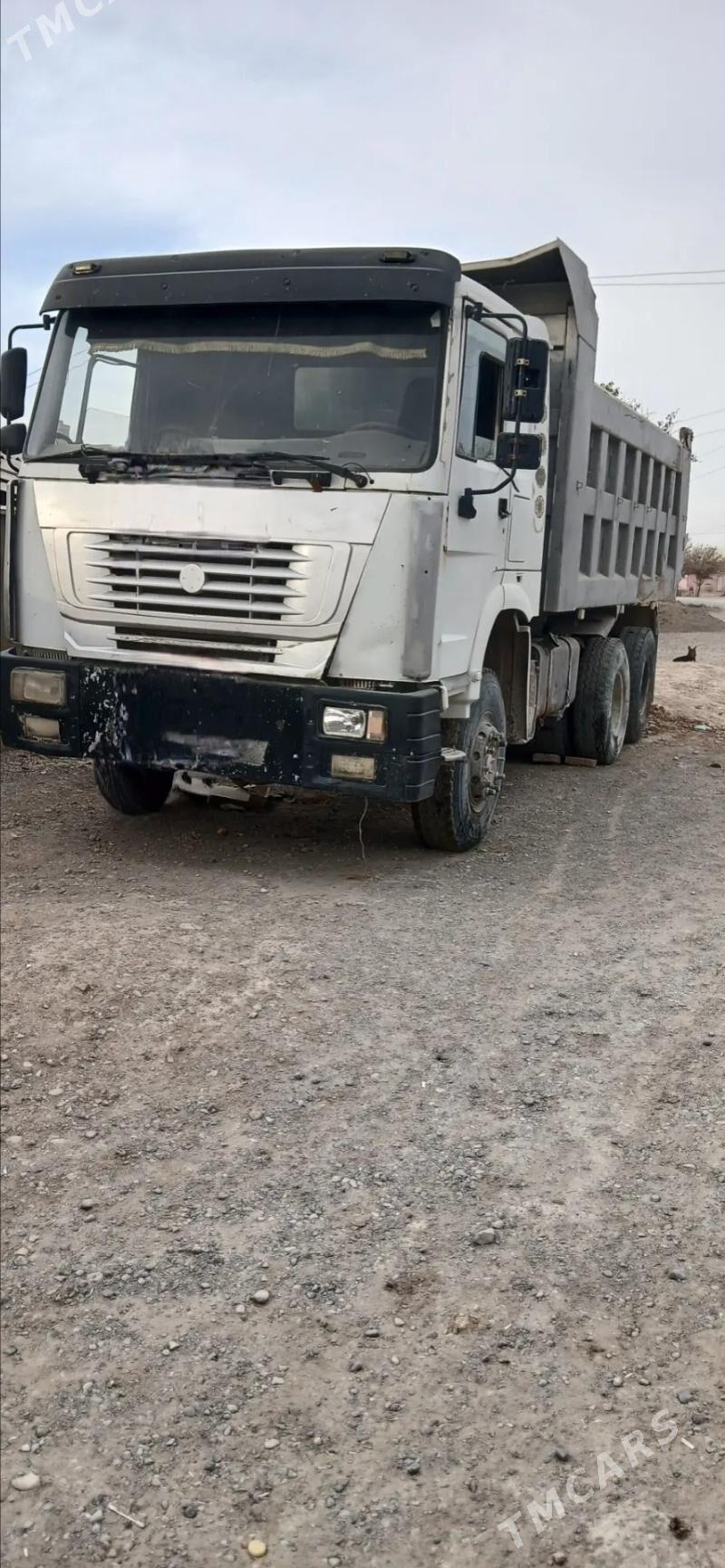 Howo Sinotruk 2010 - 350 000 TMT - Кака - img 1