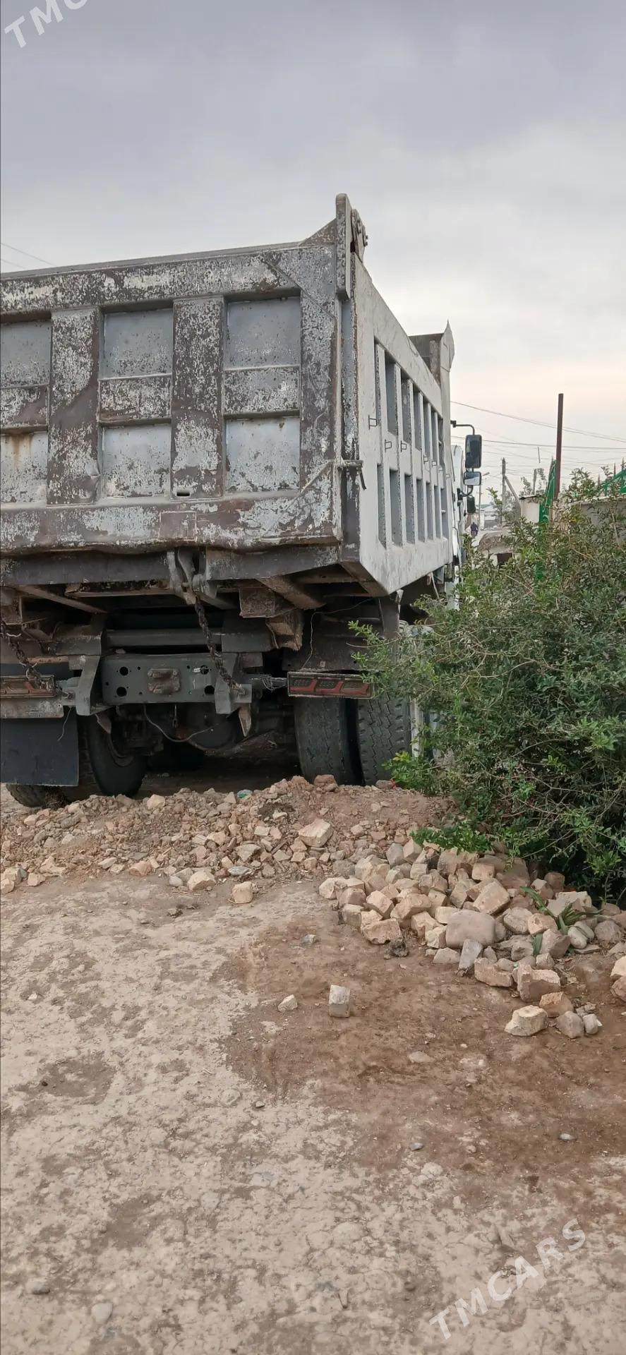 Howo Sinotruk 2010 - 350 000 TMT - Кака - img 2