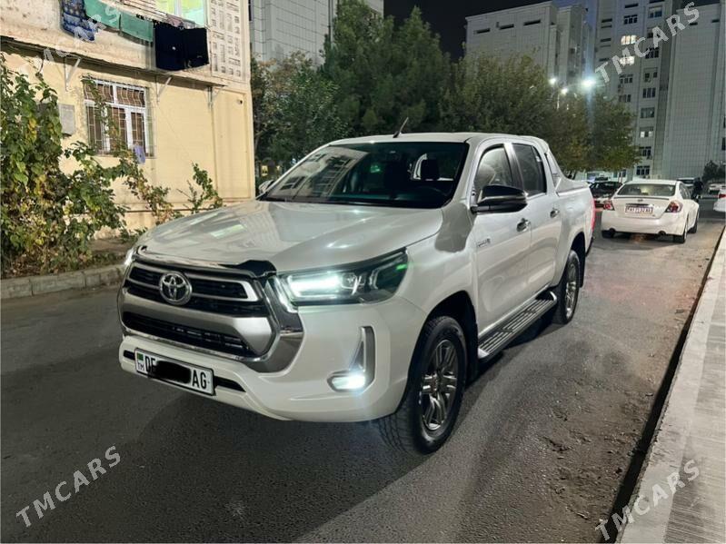 Toyota Hilux 2022 - 588 000 TMT - Aşgabat - img 6