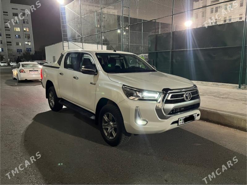 Toyota Hilux 2022 - 588 000 TMT - Aşgabat - img 5