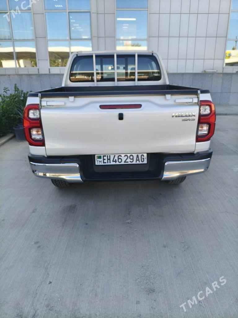 Toyota Hilux 2022 - 575 000 TMT - "Altyn Asyr" Gündogar bazary (Jygyllyk) - img 4