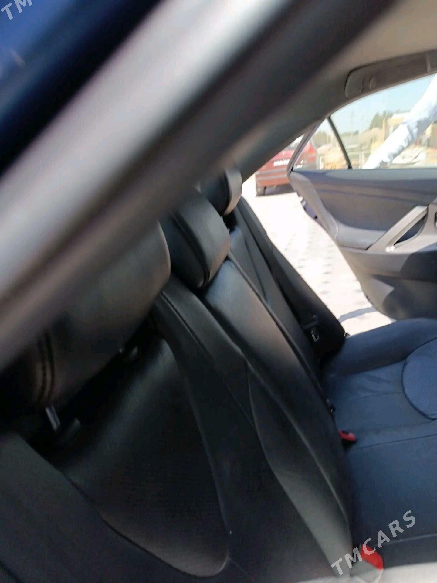 Toyota Camry 2010 - 190 000 TMT - Мары - img 8