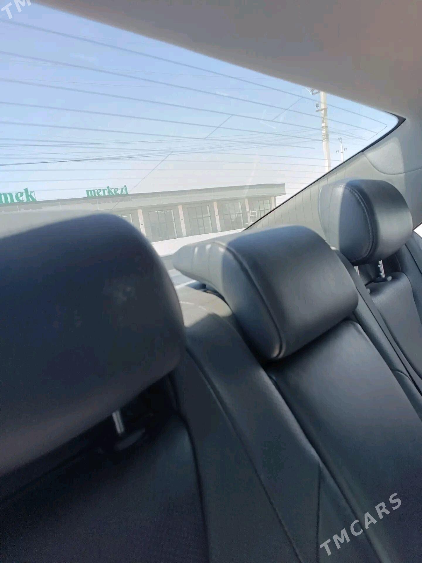 Toyota Camry 2010 - 190 000 TMT - Мары - img 7