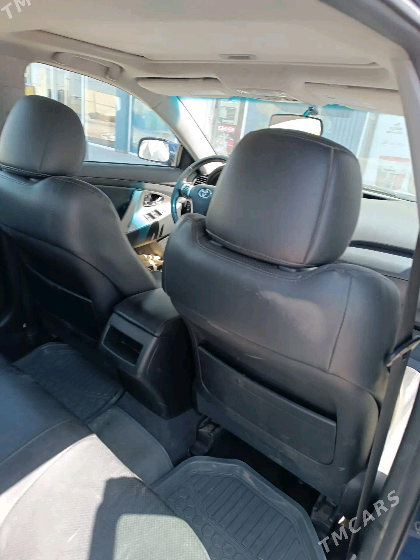 Toyota Camry 2010 - 190 000 TMT - Мары - img 6