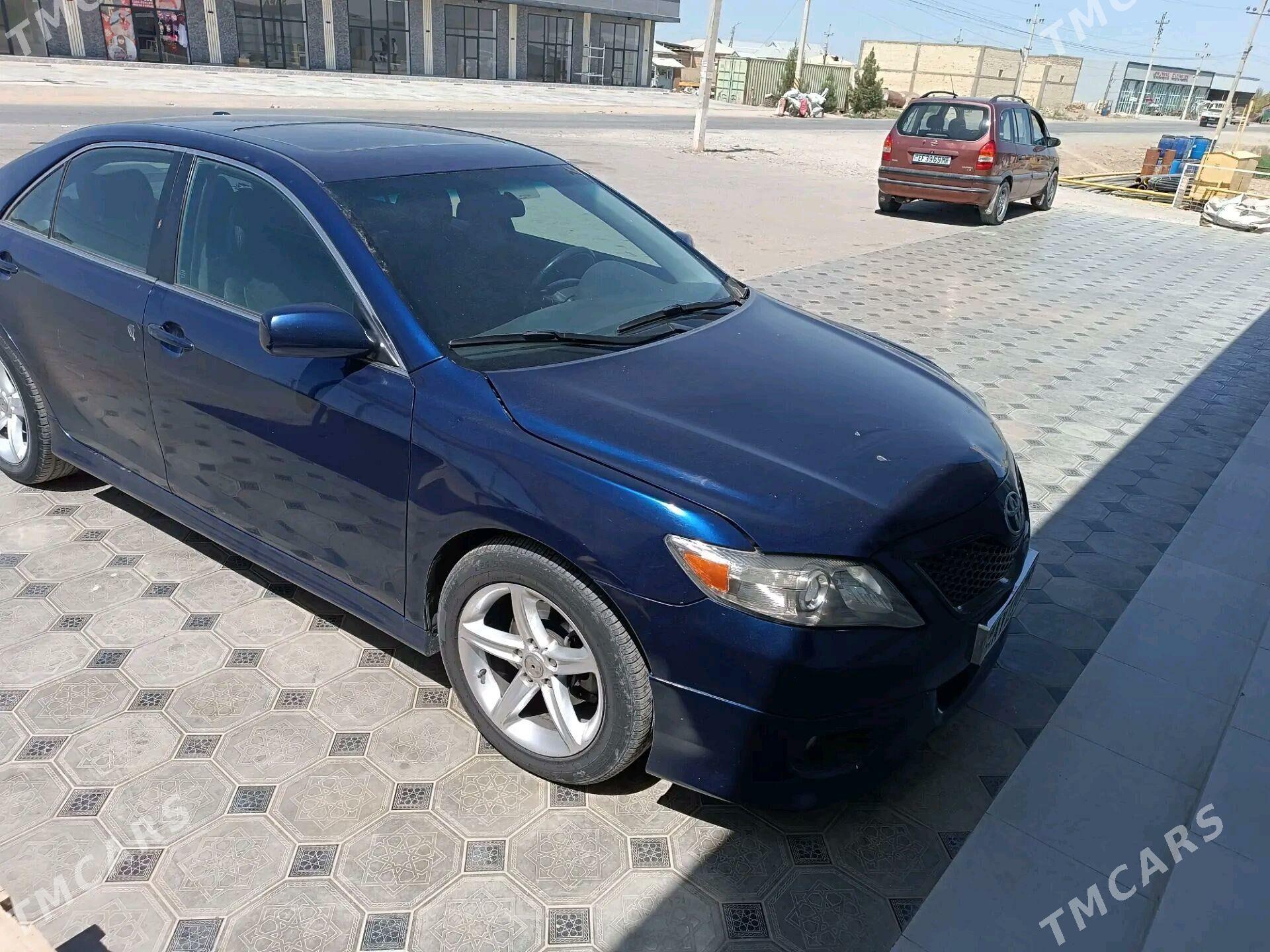 Toyota Camry 2010 - 190 000 TMT - Мары - img 2