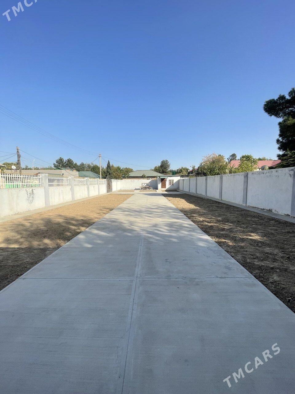 Ак Алтын Дом 7 соток - Aşgabat - img 1