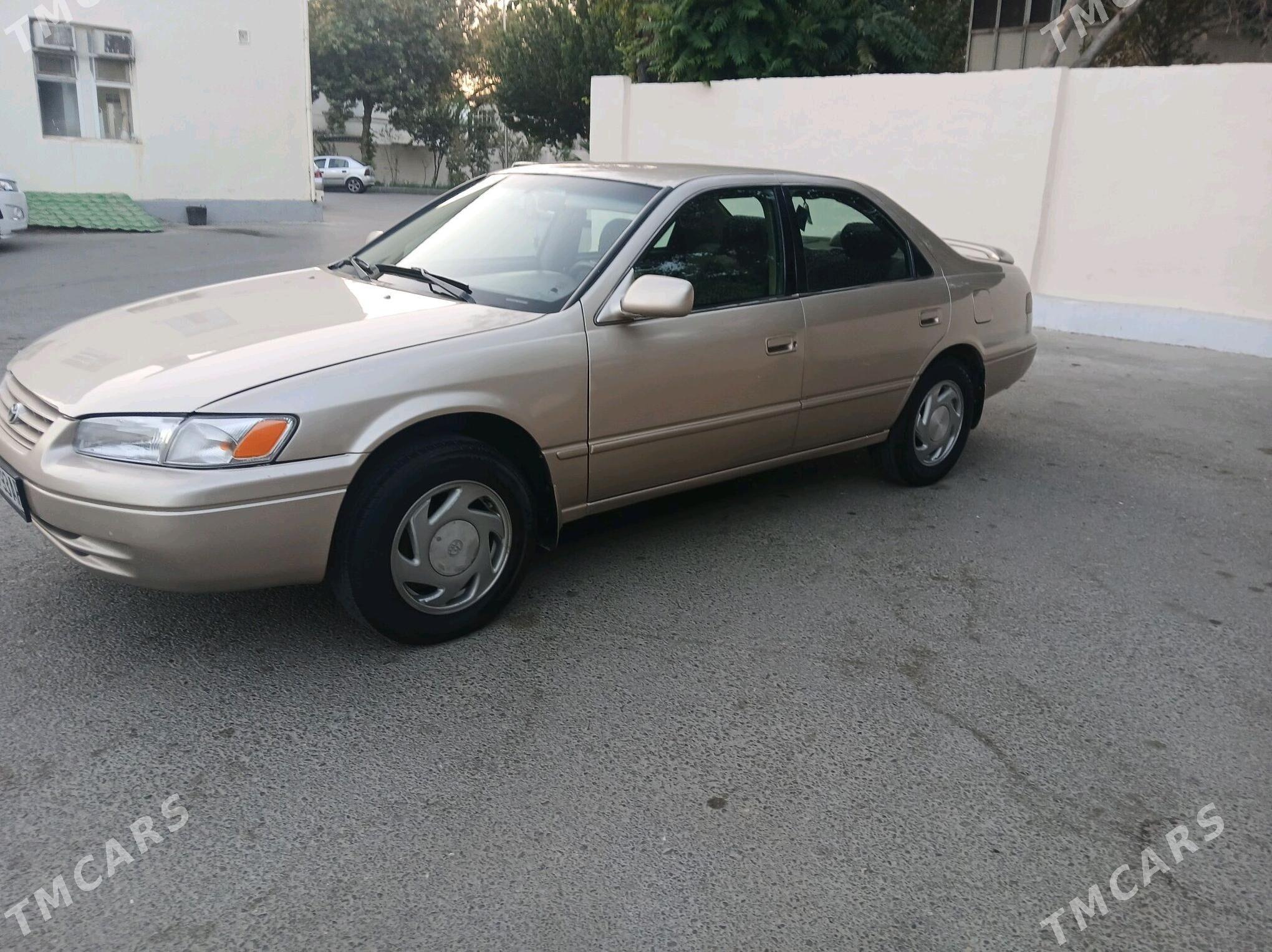 Toyota Camry 1999 - 140 000 TMT - Гёкдепе - img 3