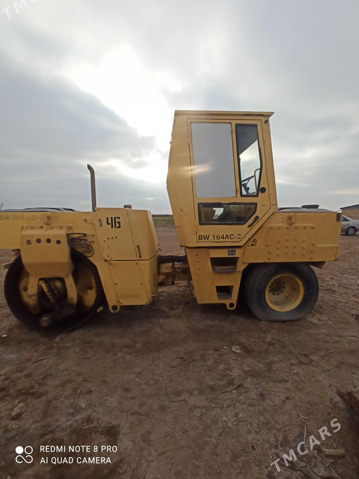 Bomag BW DH-4 1990 - 225 000 TMT - Мургап - img 3