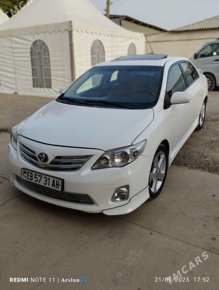 Toyota Corolla 2013 - 180 000 TMT - Теджен - img 1