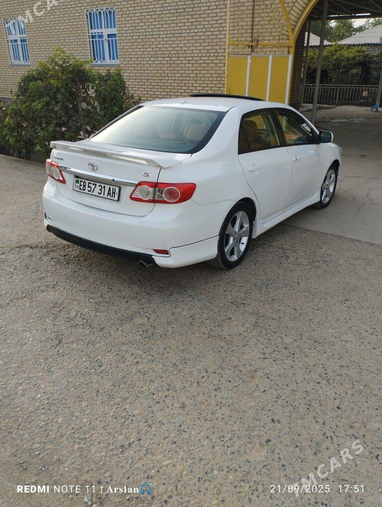 Toyota Corolla 2013 - 180 000 TMT - Теджен - img 3