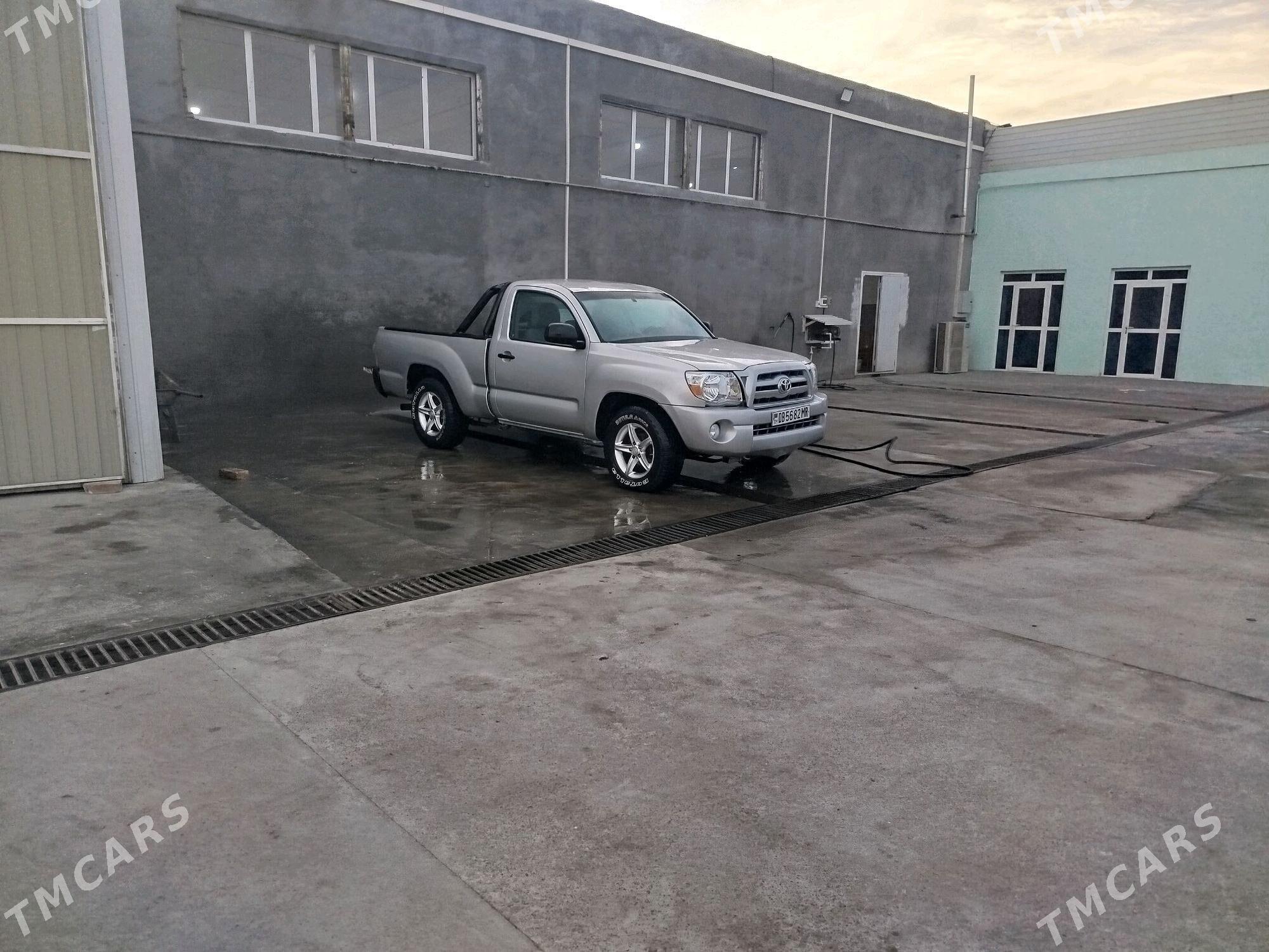 Toyota Tacoma 2011 - 140 000 TMT - Мары - img 4