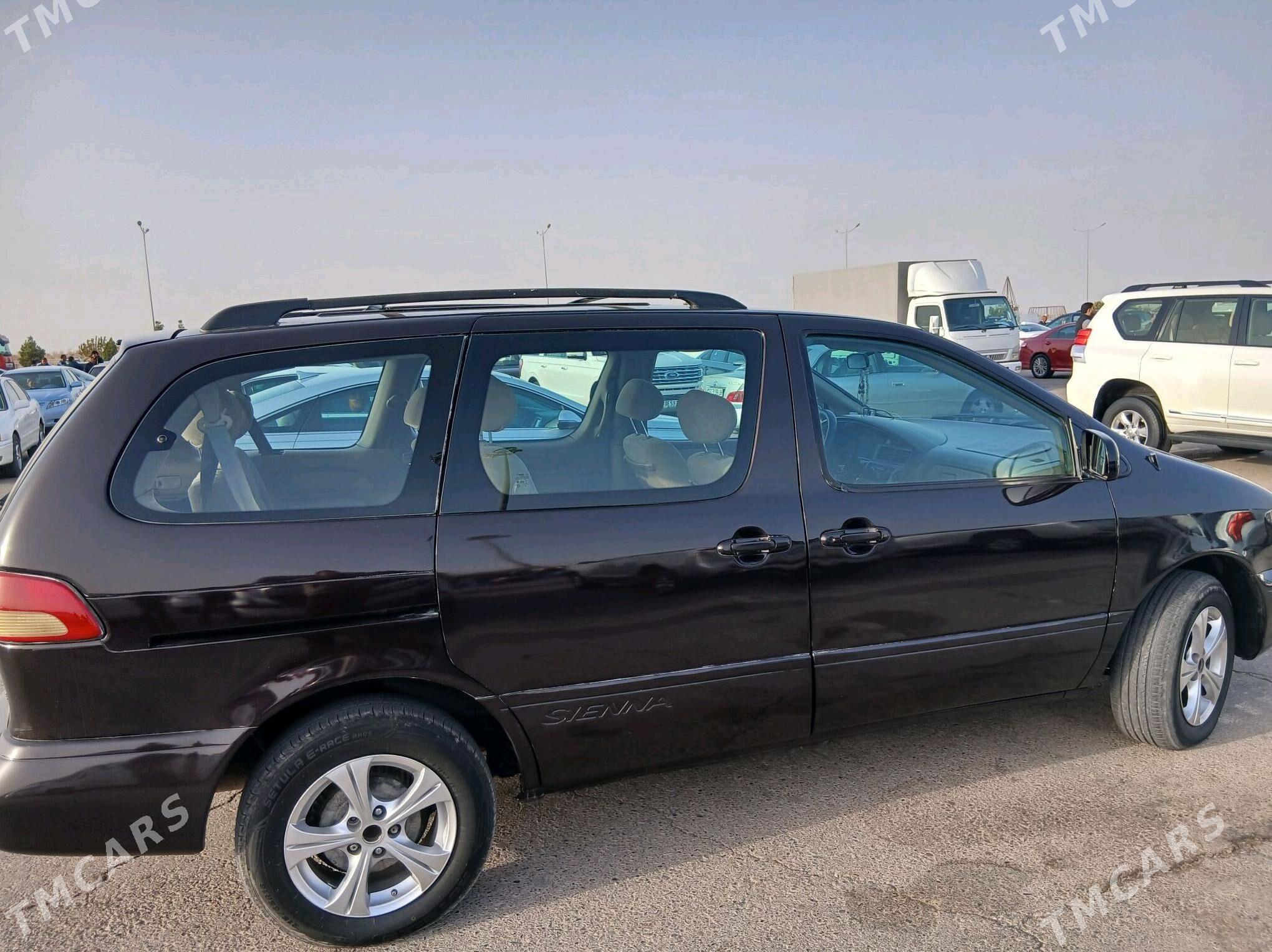 Toyota Sienna 2002 - 160 000 TMT - Дянев - img 4