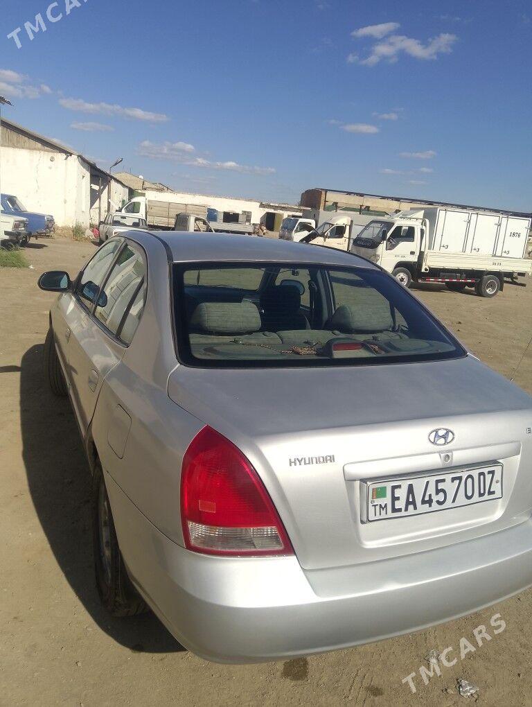 Hyundai Elantra 2001 - 46 000 TMT - Кёнеургенч - img 3