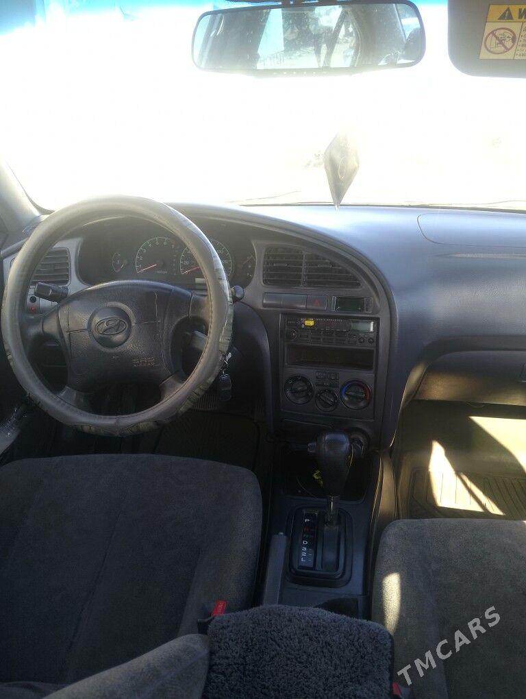 Hyundai Elantra 2001 - 46 000 TMT - Кёнеургенч - img 5