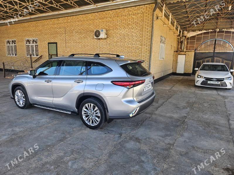 Toyota Highlander 2021 - 560 000 TMT - Baýramaly - img 10