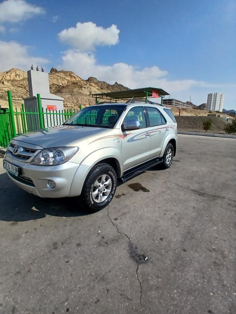 Toyota Fortuner 2006 - 260 000 TMT - Туркменбаши - img 5