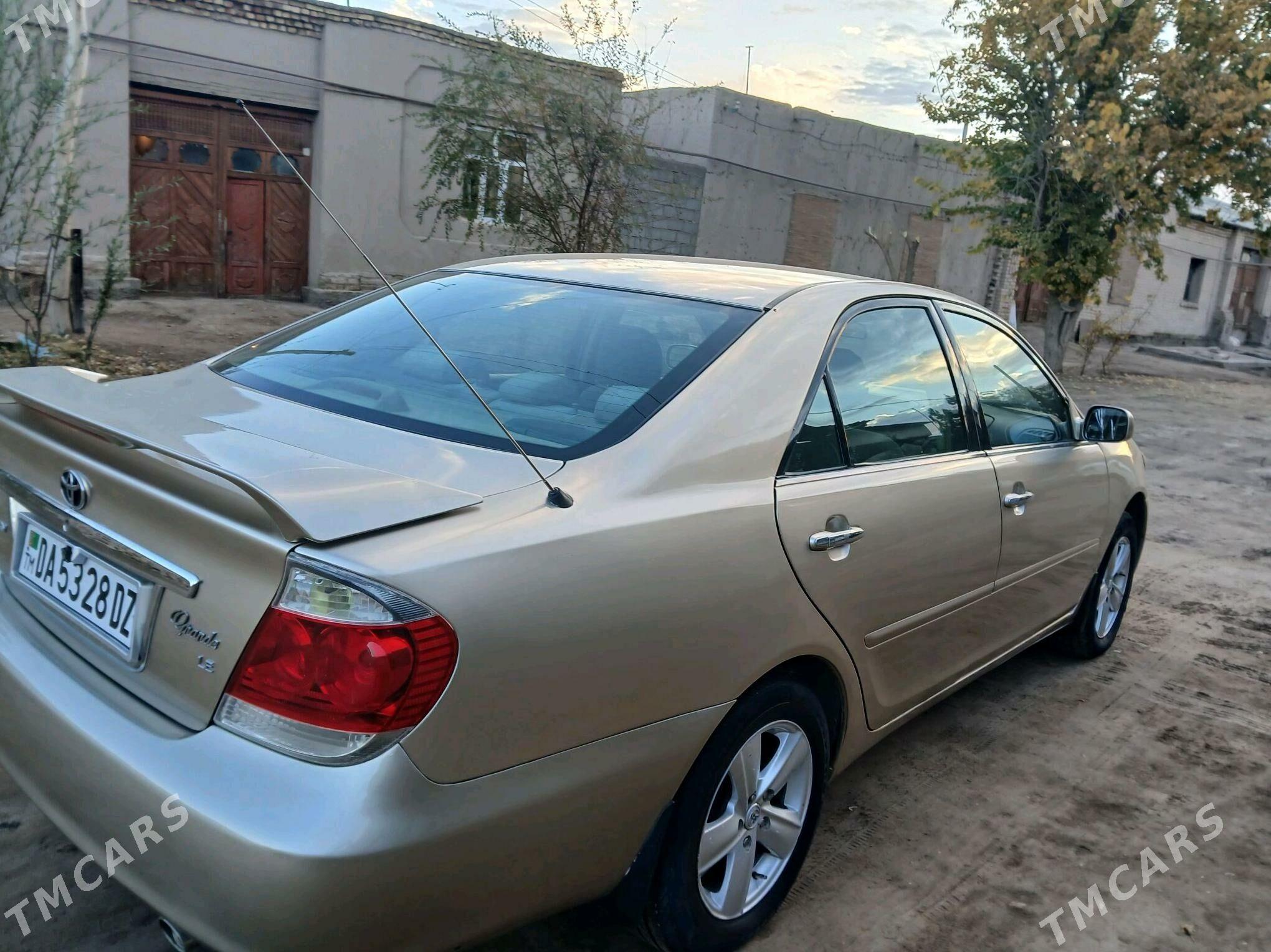 Toyota Camry 2005 - 167 000 TMT - Кёнеургенч - img 3