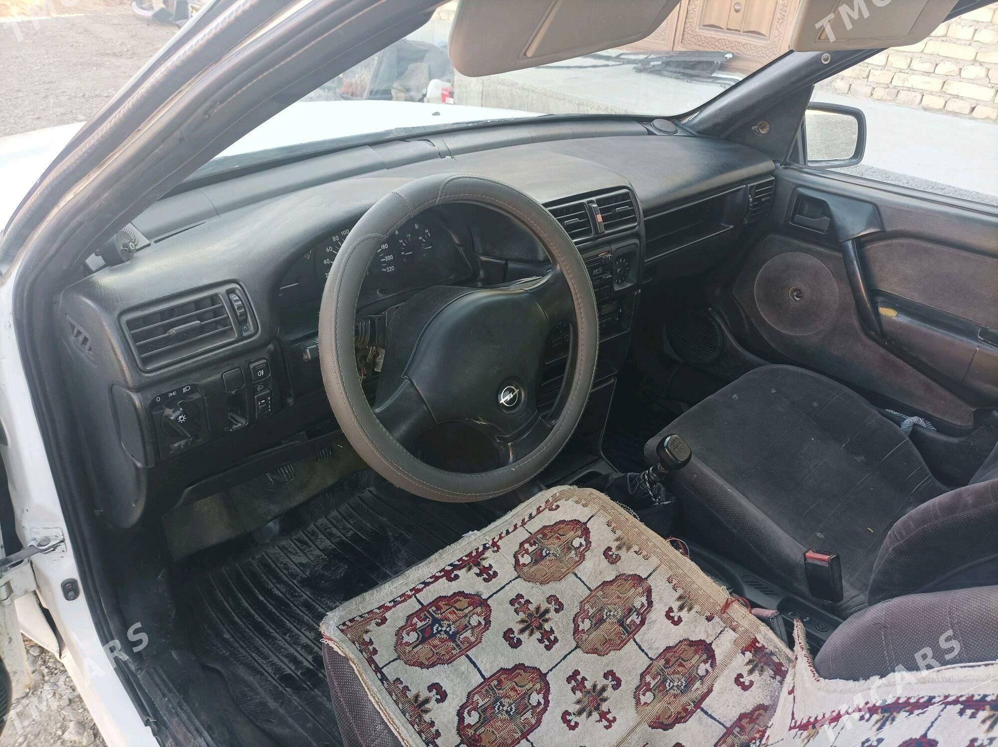 Opel Vectra 1992 - 23 000 TMT - Bäherden - img 5