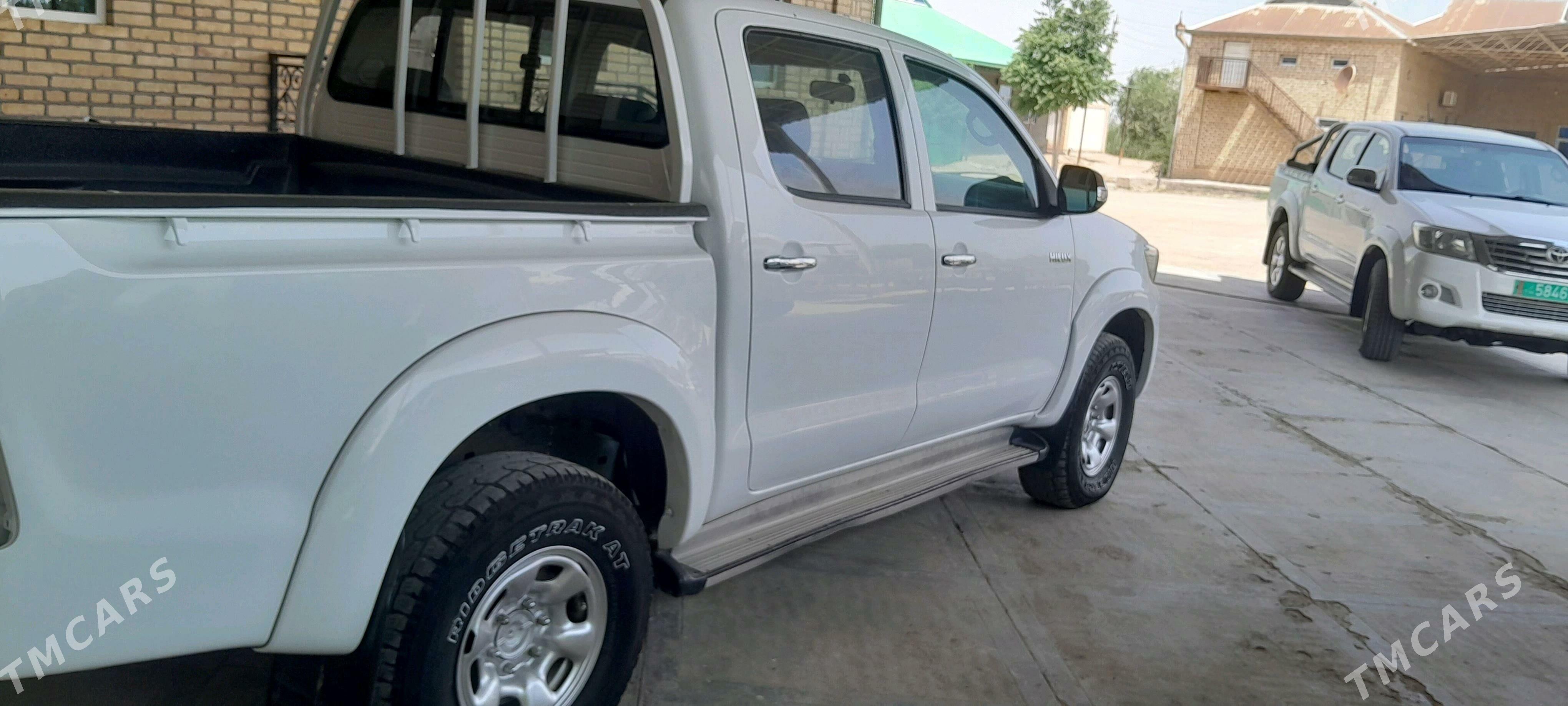 Toyota Hilux 2015 - 290 000 TMT - Mary - img 3