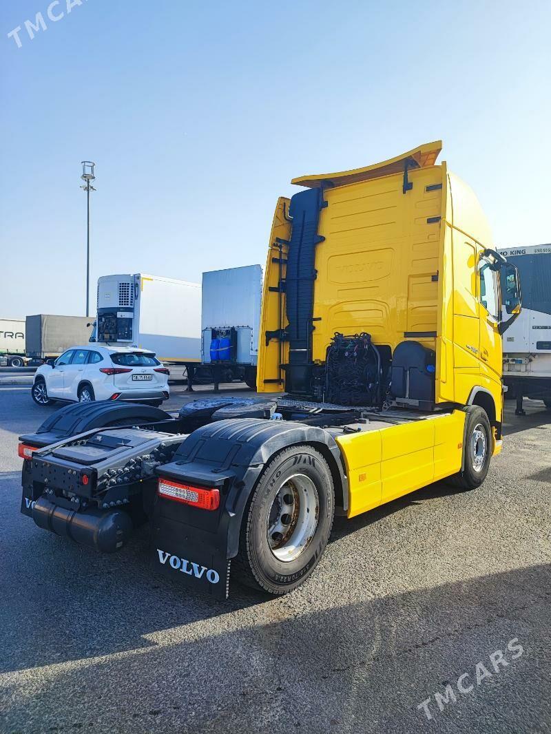 Volvo FH 500 2021 - 1 425 000 TMT - ул. Подвойского (Битарап Туркменистан шаёлы) - img 2