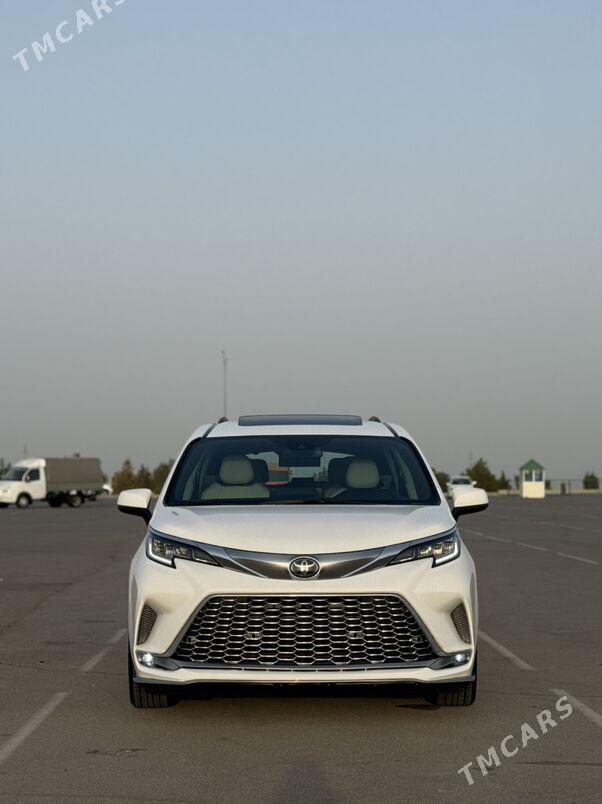 Toyota Sienna 2022 - 640 250 TMT - Aşgabat - img 1
