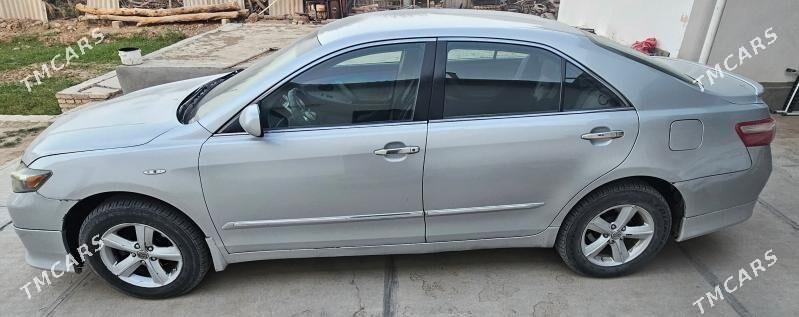 Toyota Camry 2010 - 145 000 TMT - Мары - img 3