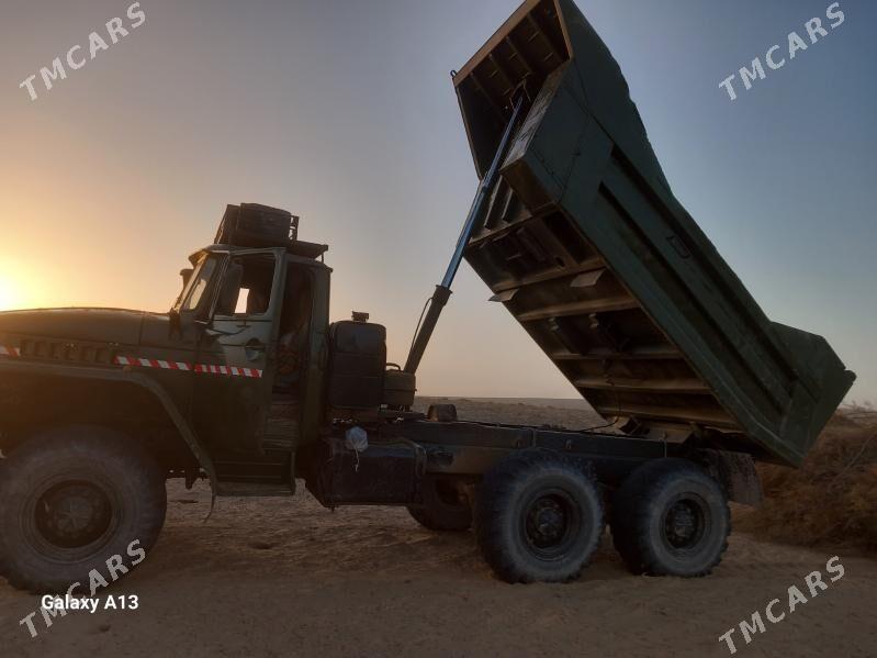 Ural 4320 1981 - 150 000 TMT - Серахс - img 1