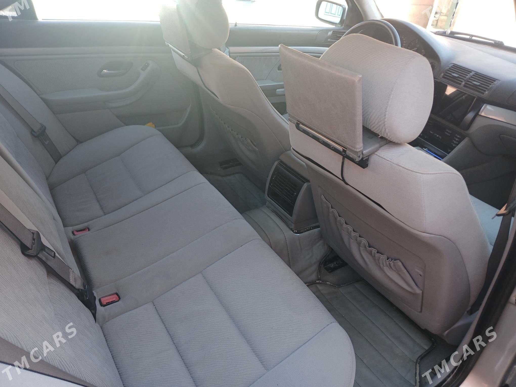 BMW 525 2000 - 130 000 TMT - Gumdag - img 3