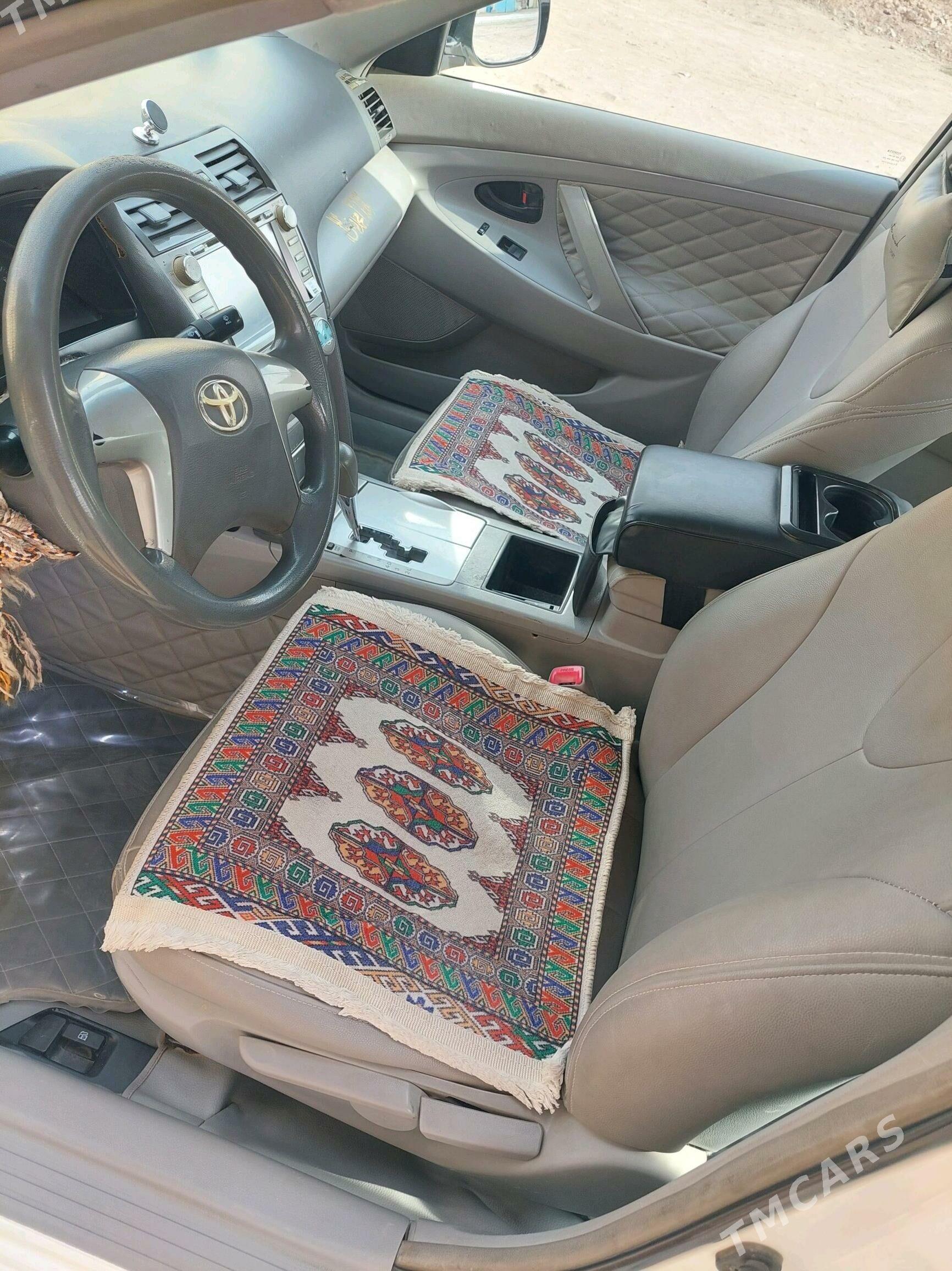 Toyota Camry 2008 - 140 000 TMT - Ёлётен - img 1