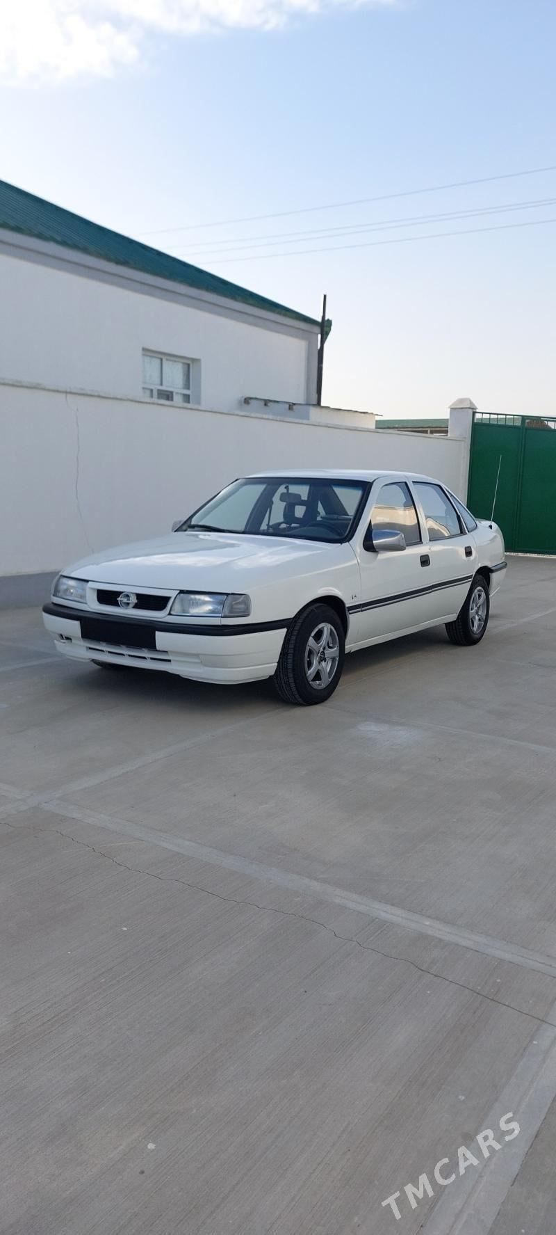 Opel Vectra 1990 - 41 000 TMT - Бахарден - img 2