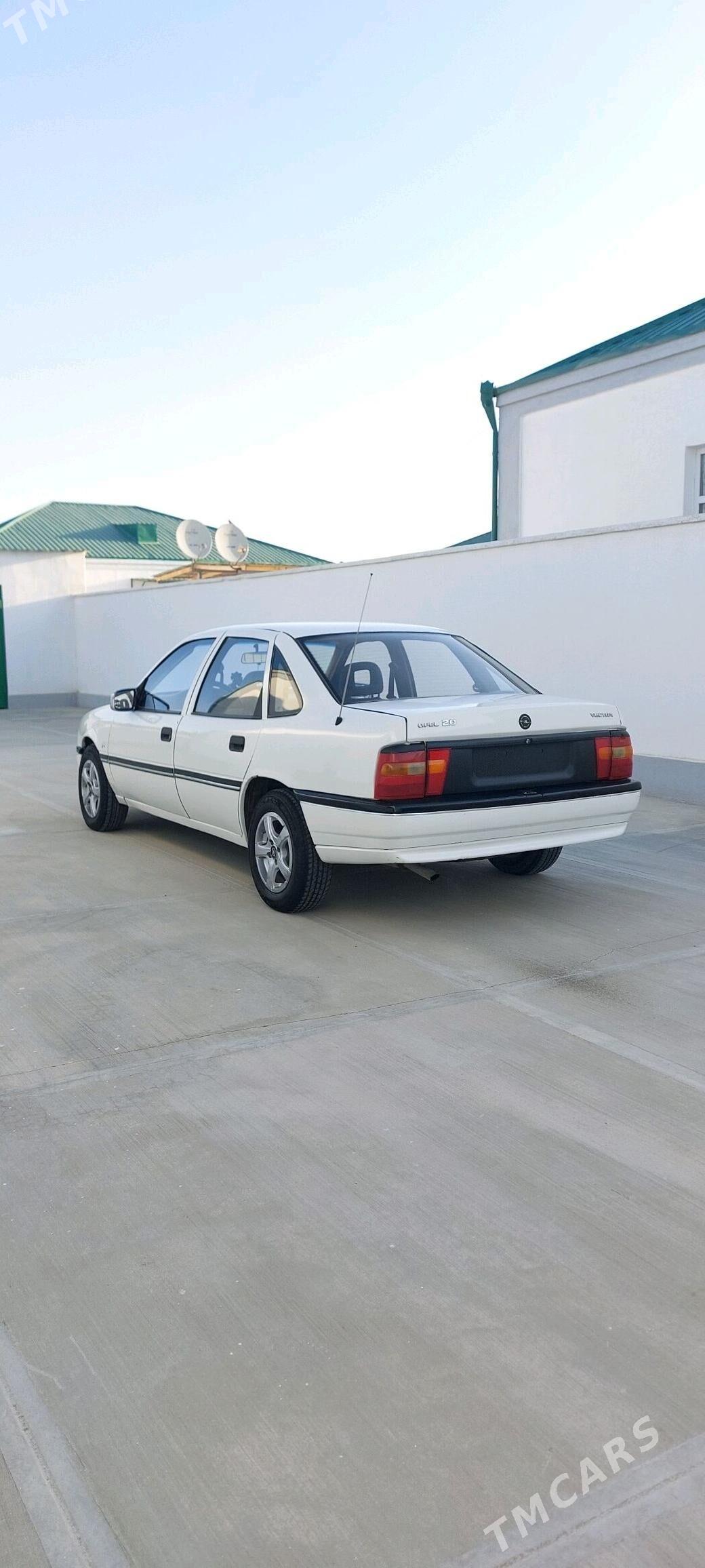 Opel Vectra 1990 - 41 000 TMT - Бахарден - img 5