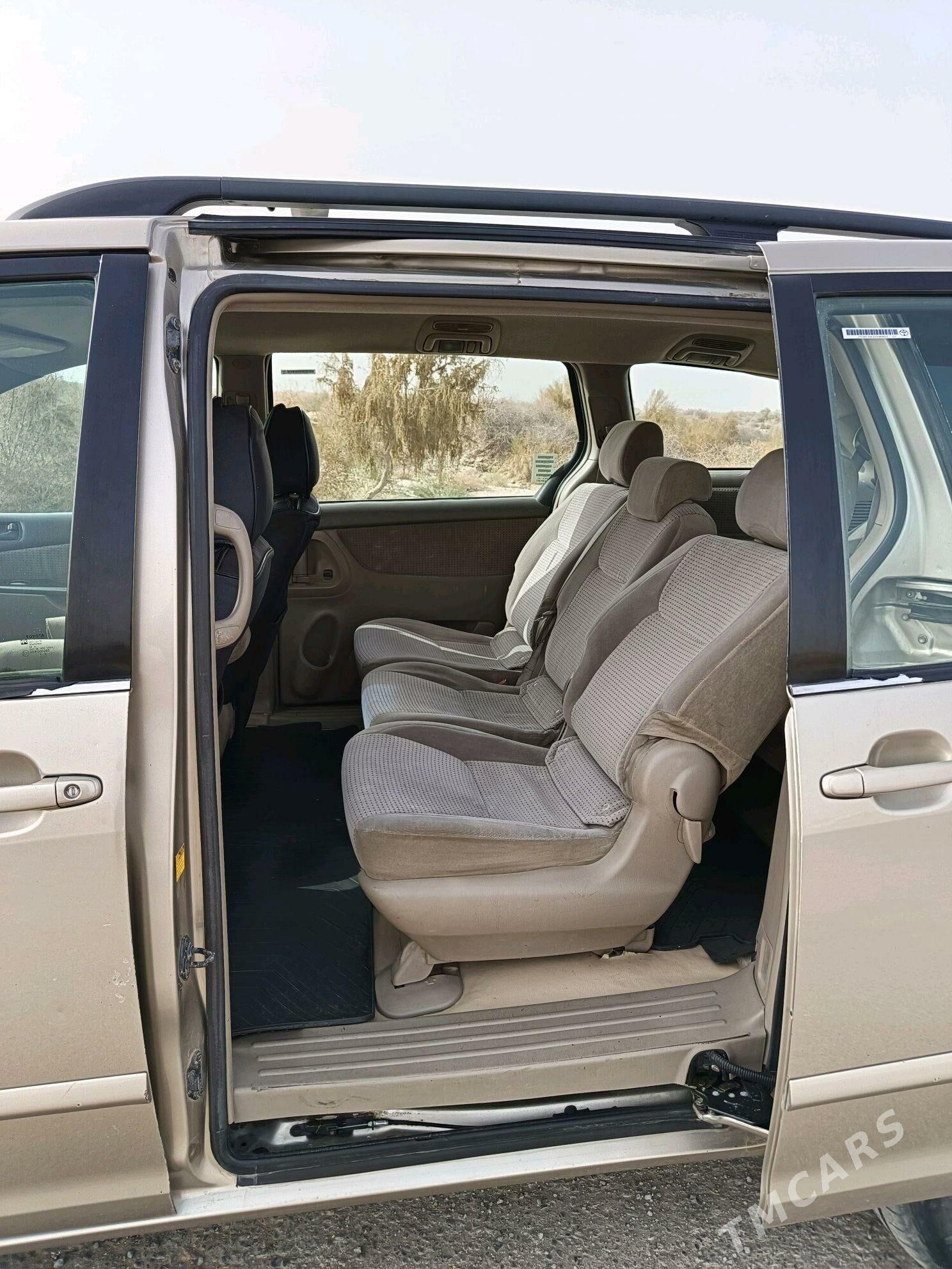 Toyota Sienna 2006 - 230 000 TMT - Халач - img 5