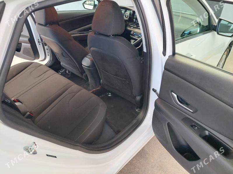 Hyundai Elantra 2022 - 240 000 TMT - Änew - img 5