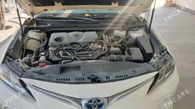 Toyota Camry 2021 - 220 000 TMT - Бузмеин - img 5