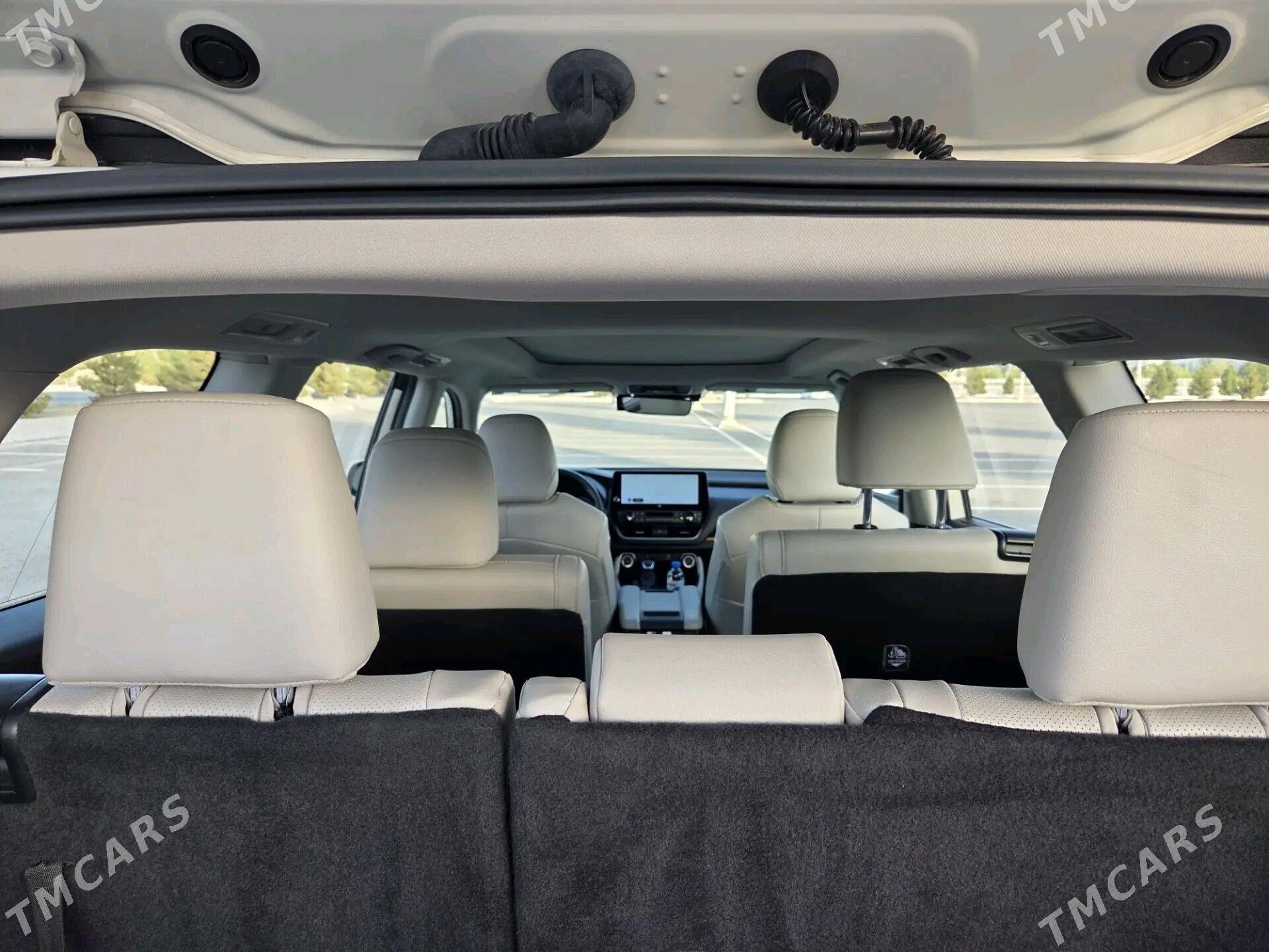 Toyota Highlander 2024 - 850 000 TMT - Aşgabat - img 8