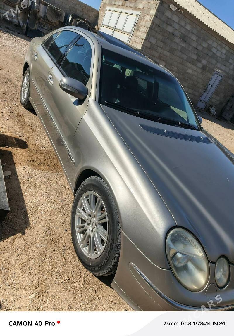 Mercedes-Benz E320 2004 - 120 000 TMT - Гумдаг - img 2